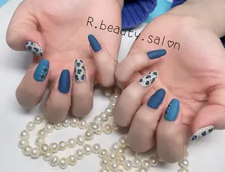 ネイル R.beauty サロンのネイルデザイン