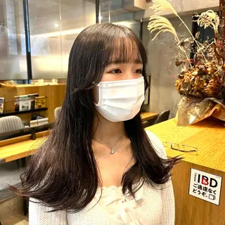 セミロング 縮毛矯正・似合わせ タナカ レイヤのヘアスタイル