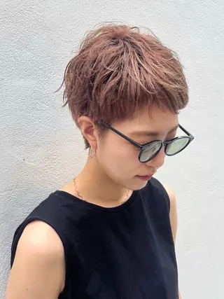 ショート カラー 植松 茜のヘアスタイル