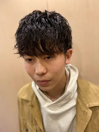 ショート パーマ メンズ 山田 哲平のヘアスタイル