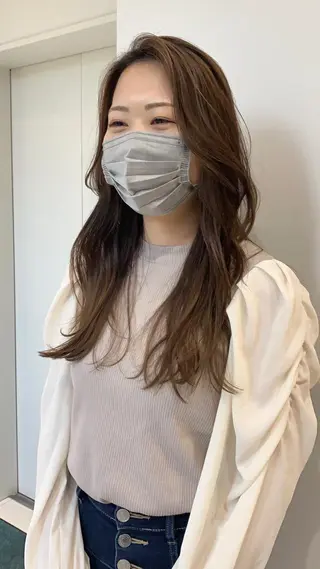 ロング オチ ハナのヘアスタイル