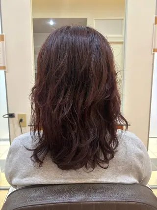 ミディアム 尾崎 優花のヘアスタイル