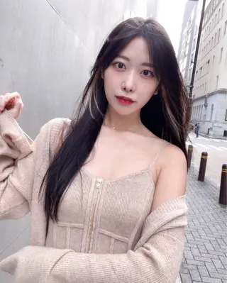 ロング 酸性ストレート/ 透明感カラー/中村利のヘアスタイル