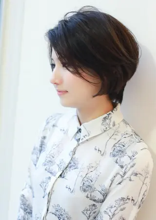 ショート 中山 天地のヘアスタイル