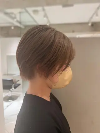 ショート カラー 艶くすみカラー /縮毛/川添桃花のヘアスタイル