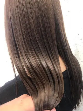 セミロング カラー 360°キレイな ショートカットのヘアスタイル