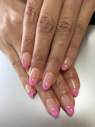 ネイル Petit Fleur所属・青柳 亜梨奈のマツエク・マツパデザイン