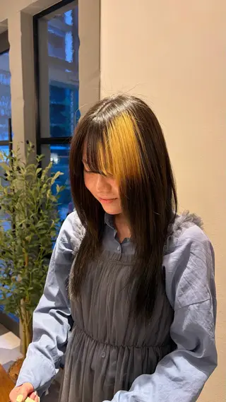 ロング カラー 田嶋 美莉愛のヘアスタイル