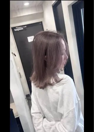 ミディアム カラー タニ ユウのヘアスタイル