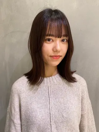 セミロング いとう ほのかのヘアスタイル