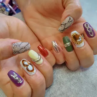 ネイル ジェヌインネイル 河内のネイルデザイン