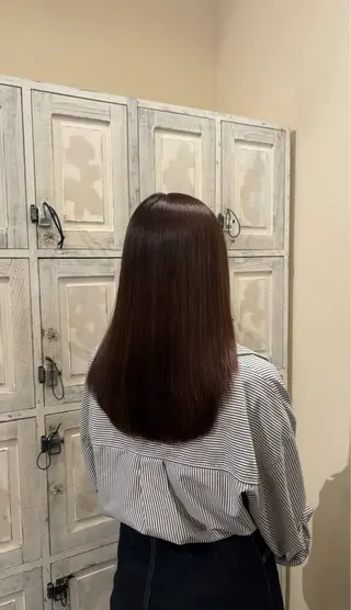 ロング ルプラボウ/ 内藤ほのか/艶カラーのヘアスタイル