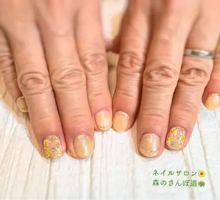 ネイル ショートネイル 森のさんぽ道のネイルデザイン