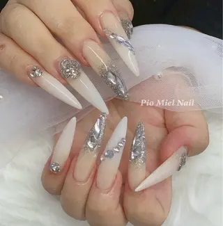 ネイル HANA 長さだしのネイルデザイン