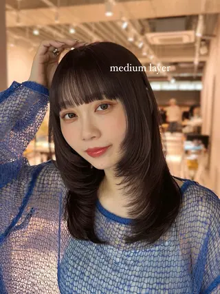 ミディアム manami/ ハッシュレイヤーのヘアスタイル