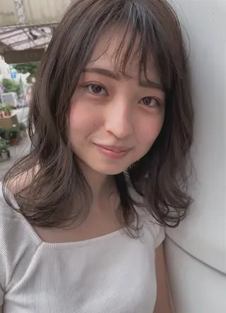 ミディアム 村阪 由美子のヘアスタイル