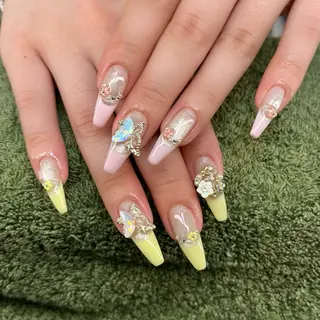 ネイル MHR nailのネイルデザイン