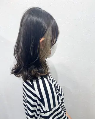 ロング 透明感/グレージュ/ MOMOKO🩵のヘアスタイル