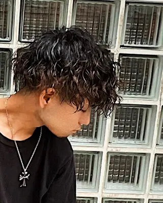 ミディアム パーマ ユウト 【メンズ限定】のヘアスタイル