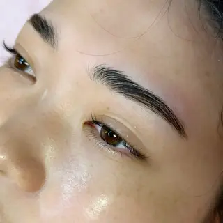 アイブロウ La.Grace所属・ラグラース La.Graceのマツエク・マツパデザイン