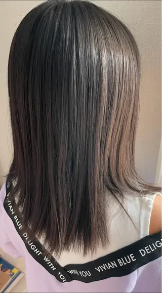 セミロング 平松 舞衣のヘアスタイル