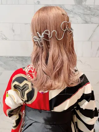 ミディアム ヘアアレンジ 🦖鶴岡 香純🦖のヘアスタイル