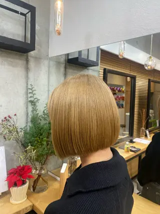 ショート カラー HIYORI🧁 登戸のヘアスタイル