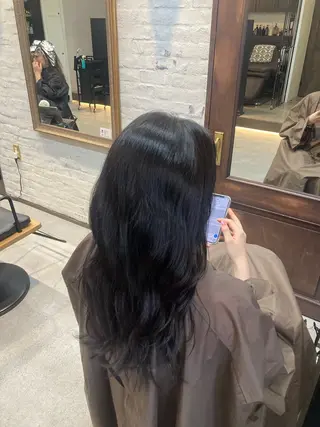 カラー 加茂野 緑のヘアスタイル