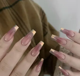 ネイル Queens テイのネイルデザイン