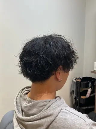 パーマ メンズ ピンクカラー🎀 米津 美佑のヘアスタイル