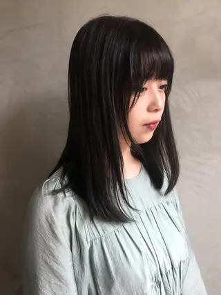 セミロング カラー 山下 千明のヘアスタイル