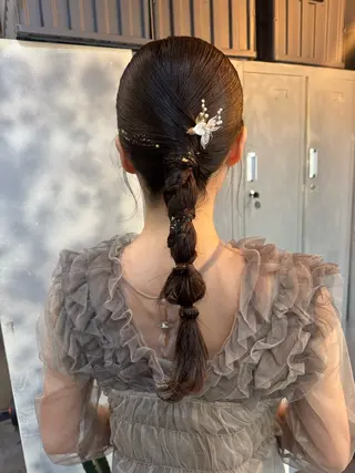 ヘアアレンジ Ami/艶カラー/ レイヤー/ハイトーンのヘアスタイル