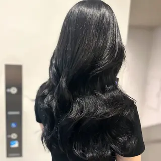 ロング ERIKA YAMAMOTOのヘアスタイル