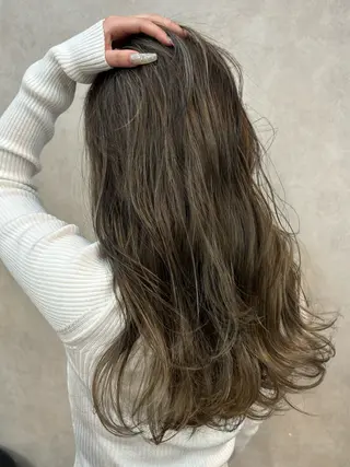 ロング カラー 【aini天王寺】 𝐚𝐢𝐫𝐢✂︎のヘアスタイル
