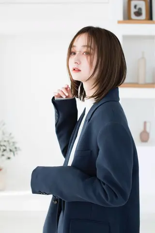 ミディアム 森 泉琴のヘアスタイル