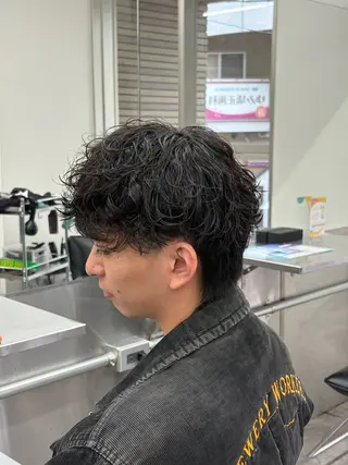 ミディアム カラー パーマ メンズ メンズパーマ特化 🔥韓国ヘア職人🔥のヘアスタイル