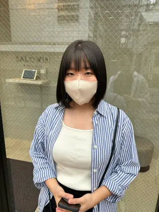 ショート カラー パーマ ヘアアレンジ メンズ キッズ ネイル マツエク・マツパ アイブロウ 切りっぱなしヘアボブ ミディアムヘアRYOのヘアスタイル