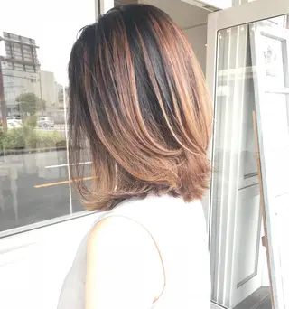 ショート カラー ヘアアレンジ Mariana/ 鶴原-ハイライトのヘアスタイル