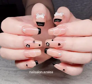 ネイル R inのネイルデザイン