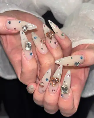 ネイル 🪐富島彩夏 /海外nail🪐のネイルデザイン
