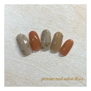 ネイル 🌹 𝕄𝕒𝕚のネイルデザイン