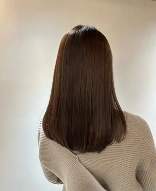 セミロング 室谷 ゆりあのヘアスタイル