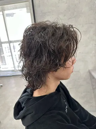 ショート パーマ メンズ ユウ🪄 パーマ指名No1のヘアスタイル