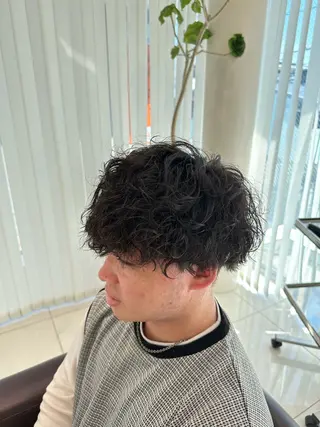 パーマ sirena by artina辻堂店所属・ブリーチカラー /メンズパーマ/陸のヘアスタイル