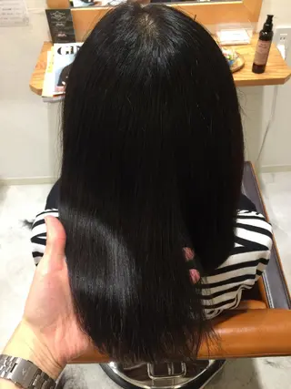 セミロング ツヤ髪専門美容師 桑原 和誠のヘアスタイル