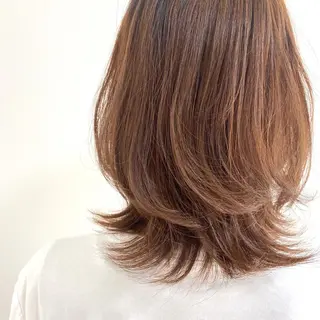 ミディアム レイヤーカット 🇰🇷SAYAのヘアスタイル