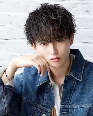 パーマ 片山 真飛留のヘアスタイル