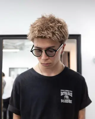 ショート カラー メンズ メンズ専門ブリー チカラー⚡️リュウジのヘアスタイル