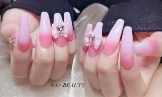 ネイル D-BEAUTY Nailsalonのネイルデザイン