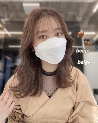 ミディアム ナガイ アヤのヘアスタイル